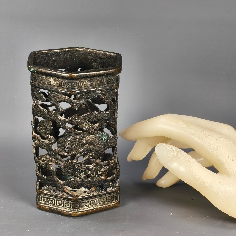 Antiguo bitong chino hexagonal en bronce reticulado, dinastía Qing - imagen 3