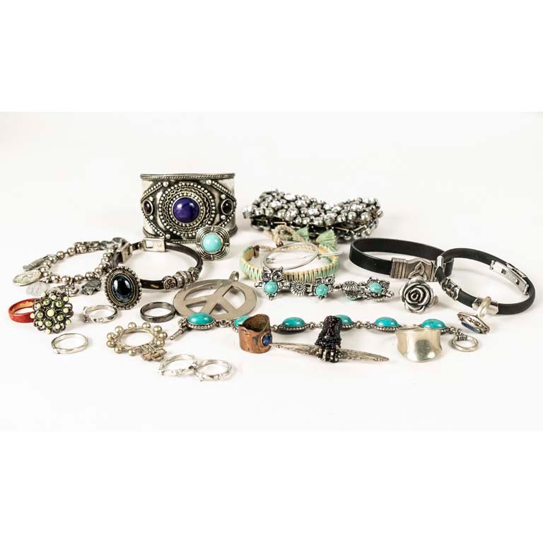 Lote anterior: Pulseras, anillos y accesorios de fantasía