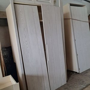 Lote siguiente: Placard Blanco Roble 2 Puertas Batientes 126x211x54cm
