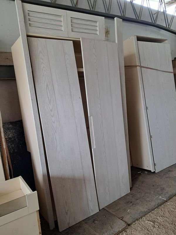 Placard Blanco Roble 2 Puertas Batientes 126x211x54cm