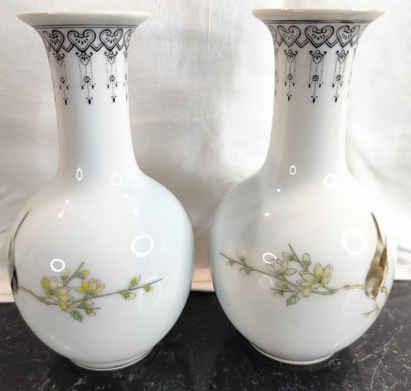 Antiguos Floreros en Porcelana China de 17 Cms. - imagen 2
