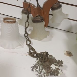 Lote de Arañas de Bronce y Madera con Tulipán y Plafón - imagen 6