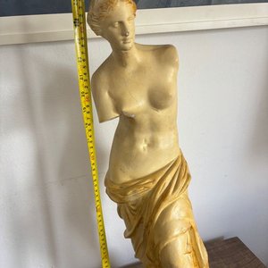 Escultura Clásica Venus de Milo en Yeso con Pátina - imagen 12