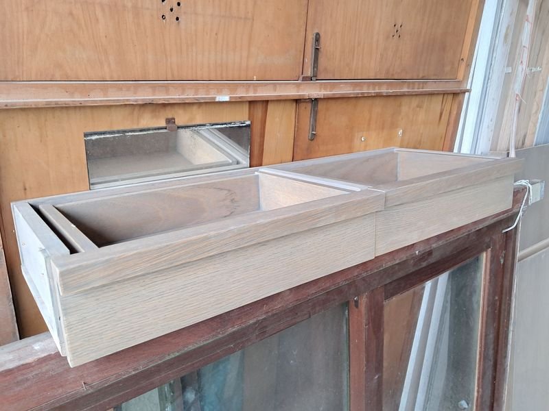 Cajonero Bajo Mesada de Roble con 2 Cajones