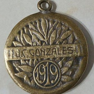 Medalla Jockey Club de Montevideo Bronce 1919 J.C. Gonzales - imagen 2