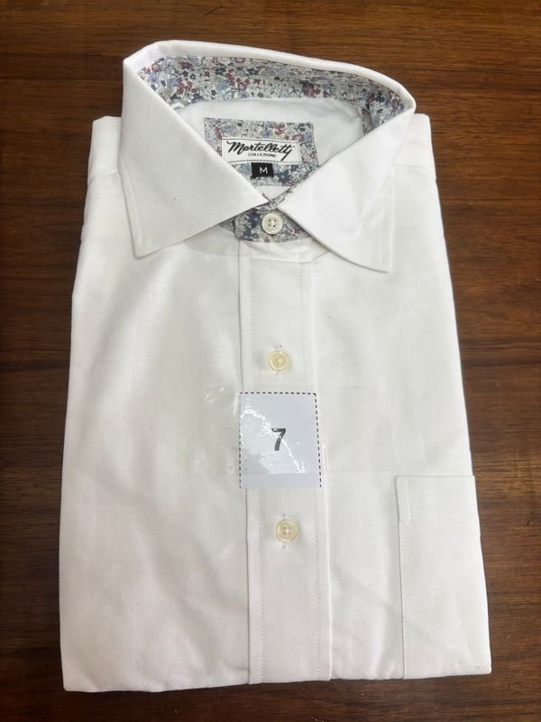 Camisa Blanca Talle M con Detalles Florales - imagen 1