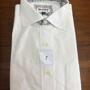 Lote siguiente: Camisa Blanca Talle M con Detalles Florales