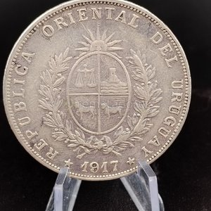 Moneda Uruguaya de Plata "Un Peso" 1917 - imagen 2