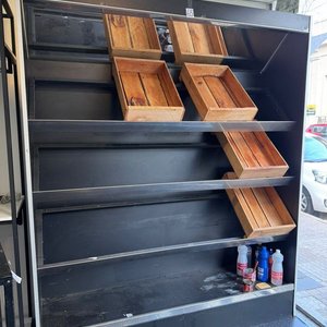 Lote siguiente: Exhibidor de Verdulería con Espejo y Luces