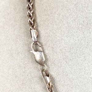 Cadena Gruesa de Plata con Dije Cruz de Plata y Nácar - imagen 5