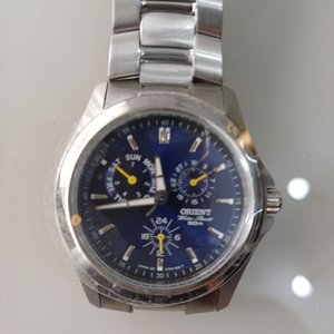 Reloj Orient Chronograph Acero Esfera Azul Modelo LUT04001D0 - imagen 11