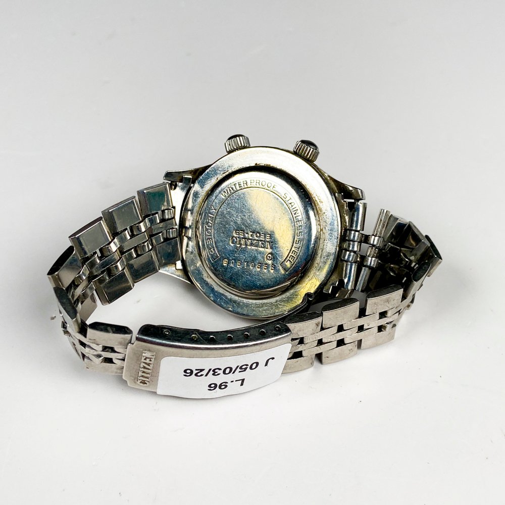 Reloj pulsera Citizen Alarm Date con malla metal - imagen 3