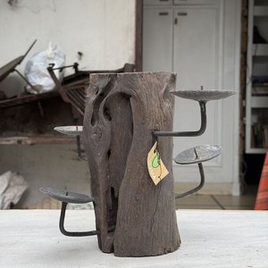 Lote siguiente: Portavelas Rústico de Madera y Hierro