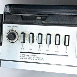Radio Grabador JVC Biphonic Estéreo con Doble Casetera y Parlantes Integrados - imagen 4