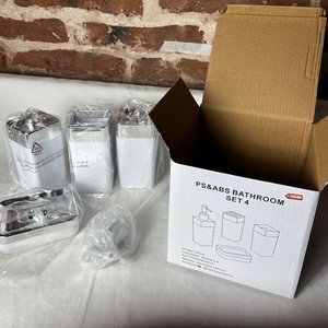 Set de Baño 4 Piezas Tolar: Dispensador, Porta Cepillos, Vaso y Jabonera - imagen 2