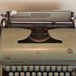 Máquina de Escribir Vintage Torpedo Alemana - Década de 1950 - imagen 3