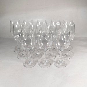 Doce Copas Hialinas de Cristal: Nueve de 24 cm y Tres de 22 cm - imagen 1