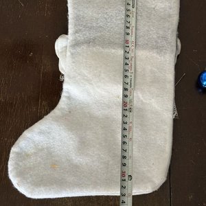 Adornos Navideños: Bota de Ángel, Bolas, Guirnalda y Mini Árbol - imagen 3