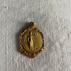 Lote siguiente: Medalla Dorada Campeonato Dptal 1 Km Segundo Puesto 1936