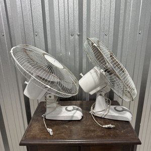 Par de Ventiladores de Pie Futura Blancos con Aspas Grises - imagen 2
