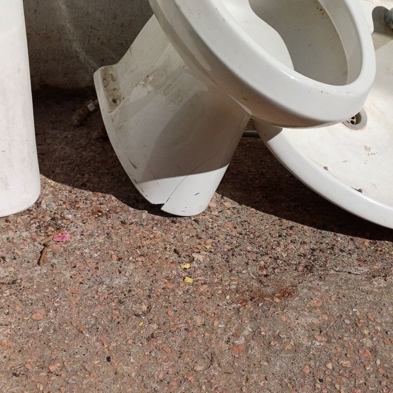 Tres piezas de loza para baño nórdico - imagen 4