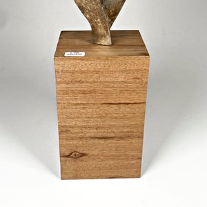 Máscara de Teatro en Bronce Plateado sobre Base de Madera - imagen 4