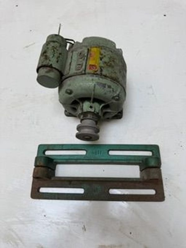 Item 878570 - Image 1