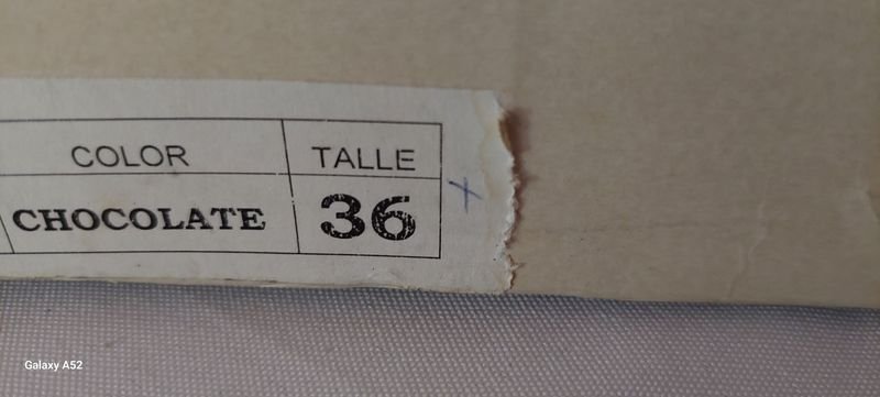 Zapatos de tacón alto en excelente condición - imagen 3