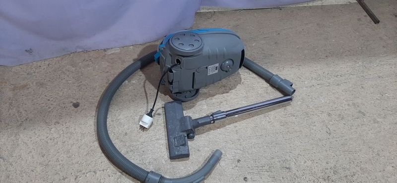 Aspiradora Cuori 1600 Watts - Electrodomésticos - imagen 2