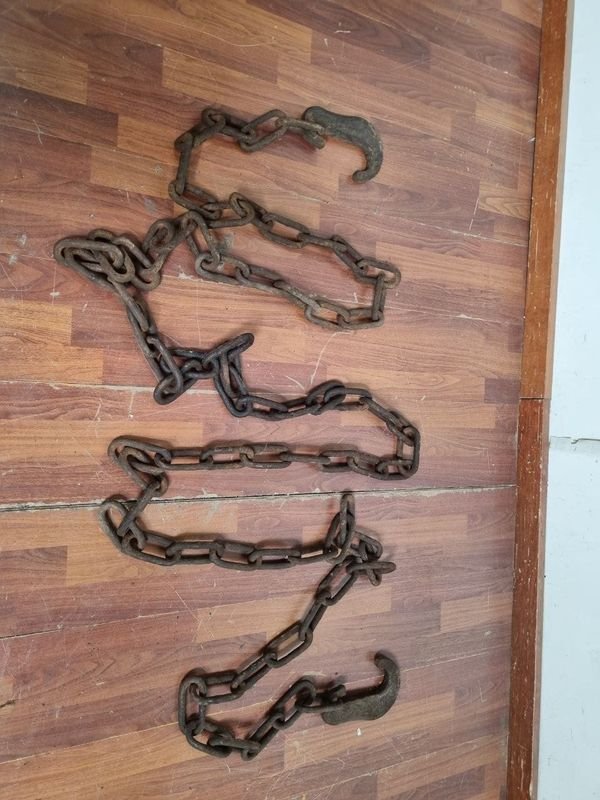 Cadena Robusta de Hierro con Ganchos - 6 Metros para Trabajos Pesados o Decoración