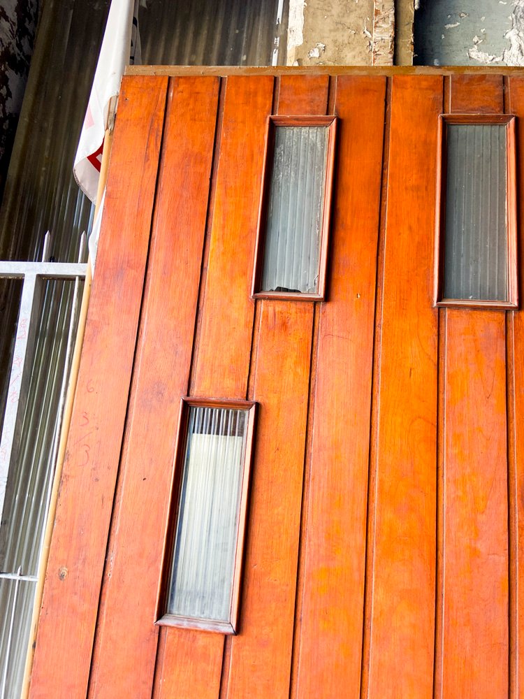 Puerta basculante usada con motor - imagen 2