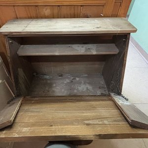 Galetero Antiguo de Madera con Cajón y Estantes - imagen 2