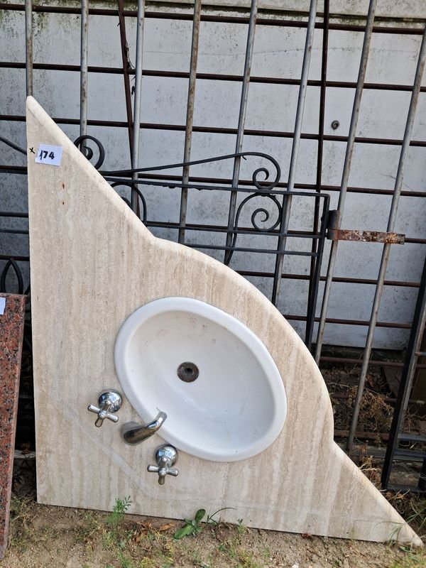 Item 883051 - Image 0