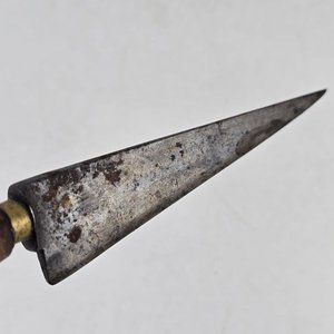 Antiguo Cuchillo con Hoja Sellada y Mango de Madera - imagen 4