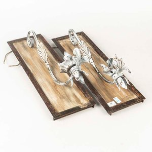 Lote anterior: Par de Apliques de Luz Metálicos con Base de Madera
