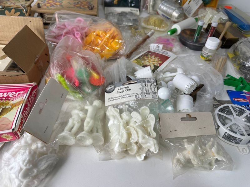 Lote de materiales para manualidades en excelente condición - imagen 8