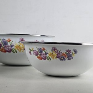 Set de 3 Cuencos de Cocina en Metal Enlozado Blanco con Flores - imagen 3