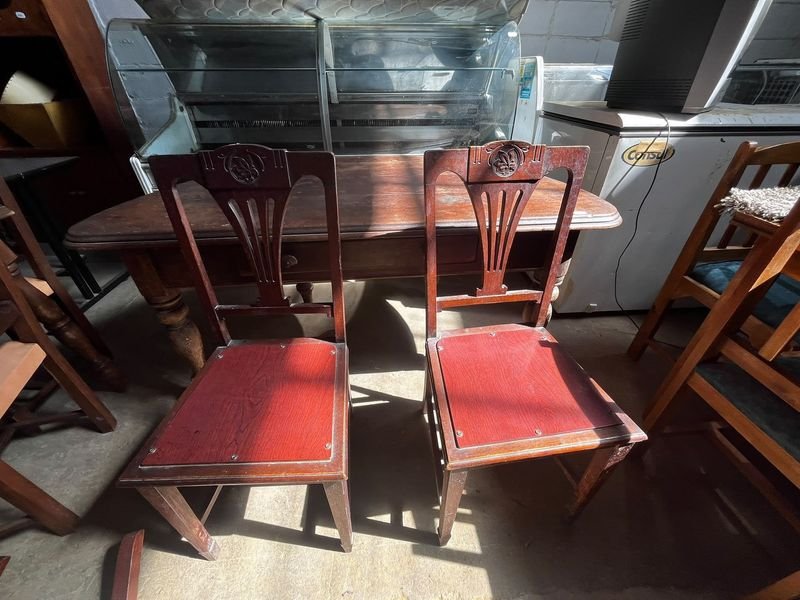 Juego de 2 Sillas de Roble Estilo Clásico