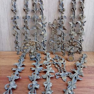 Lote siguiente: 117) Lote de Apliques en Metal. Ideal Decoracion  Medida aproximada 27 centímetros