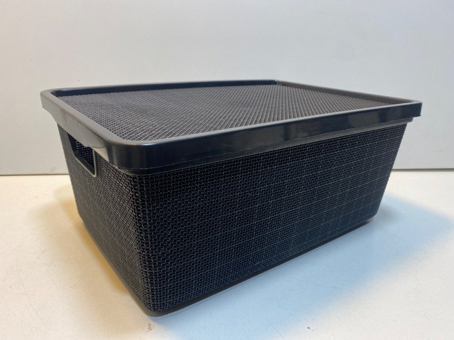 Caja Organizadora Plástica Negra Calada con Tapa y Asas