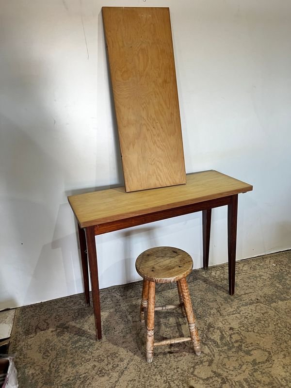 Mesa de arrimo con alas y taburete de madera - imagen 2