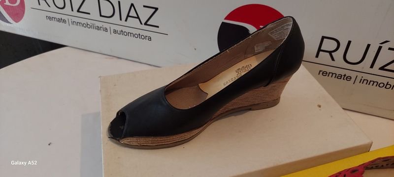Zapatos de tacón alto en venta - imagen 2