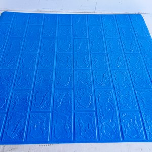 Lote siguiente: 48 Placas Decorativas Autoadhesivas 70x77 cm Color Azul