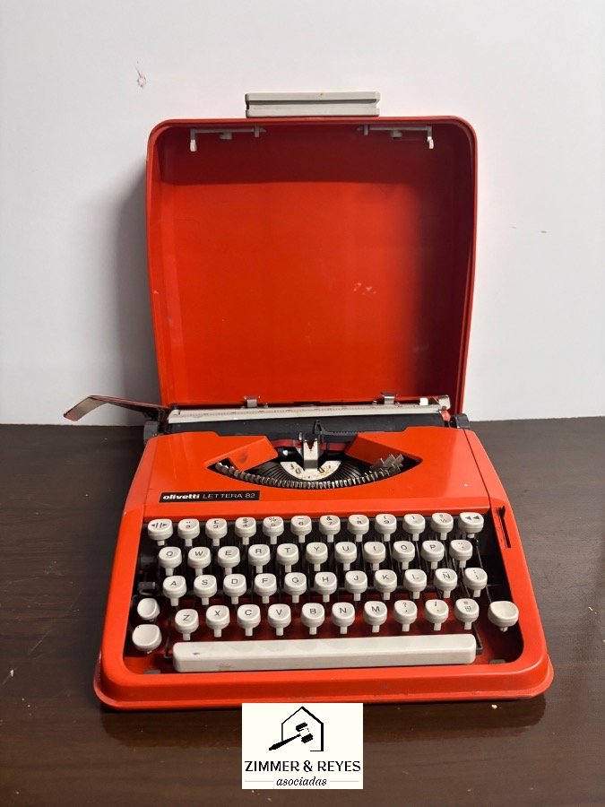 Máquina de Escribir Olivetti Lettera 80 Roja Vintage