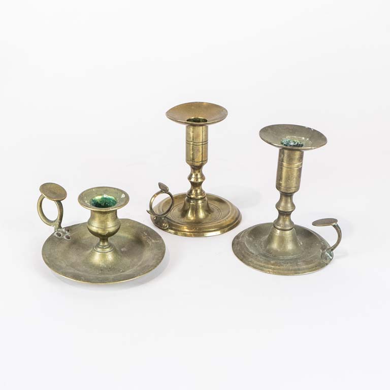 3 Palmatorias de bronce  - Medidas: 11 y 7cm 