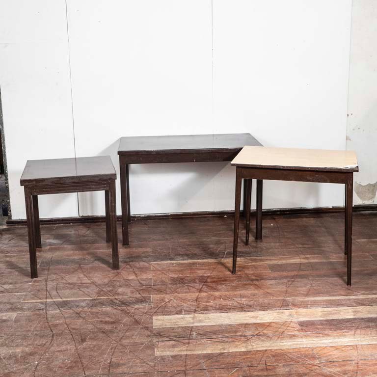 Lote anterior: Muebles de madera con detalles y enchapado