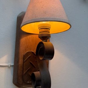 Lote anterior: Lámpara de Pared Rústica de Madera y Hierro Forjado