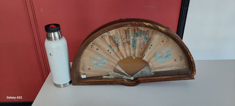 Par de abanicos enmarcados con detalles artesanales - imagen 6