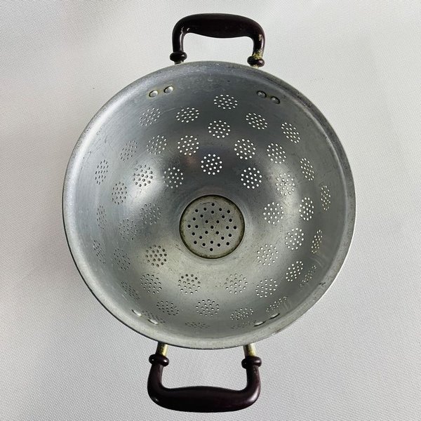 Colador grande de aluminio - Coladores y accesorios para la cocina - imagen 2