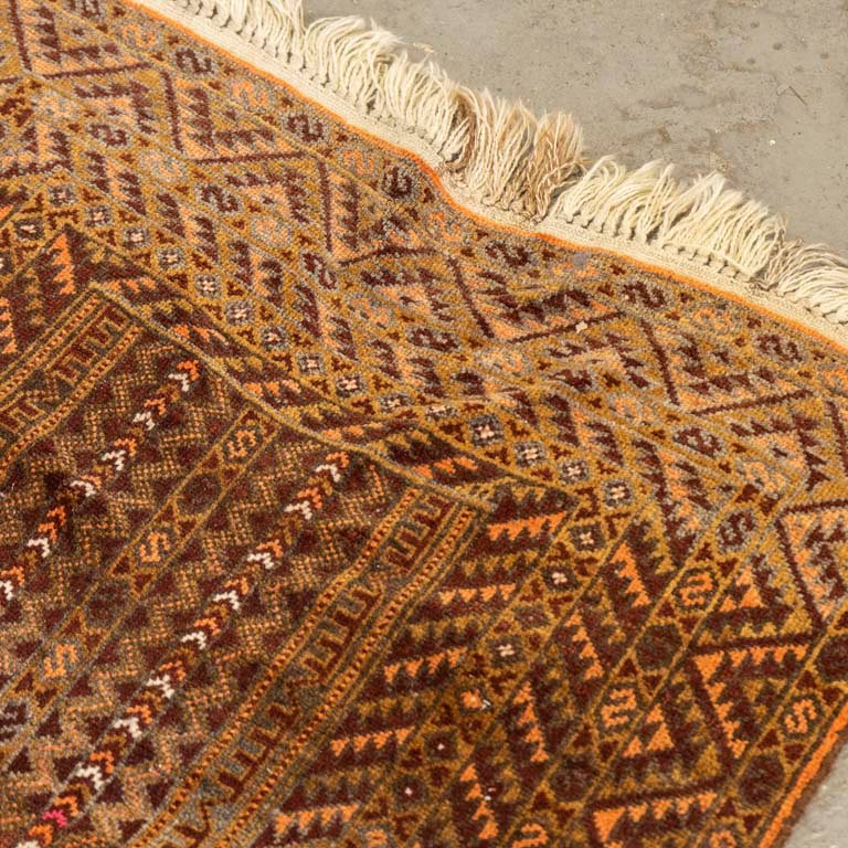 Alfombra kilim en varios tonos de marrón para decorar - imagen 3